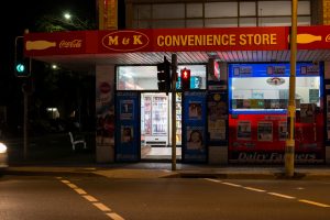 convenience store-0600_wp