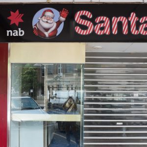 X1008224 bank on santa