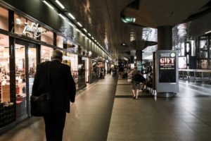 _XT10037-Berlin Hbf shopping level-20160713_r