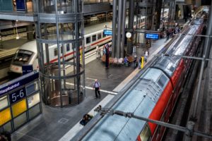 _XT10081-untitled-Edit160713-Berlin Hbf lower level trains-20160713_r