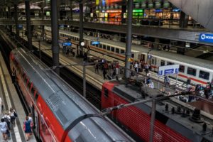 _XT10087-untitled-Edit160713-Berlin Hbf lower level trains-20160713_r